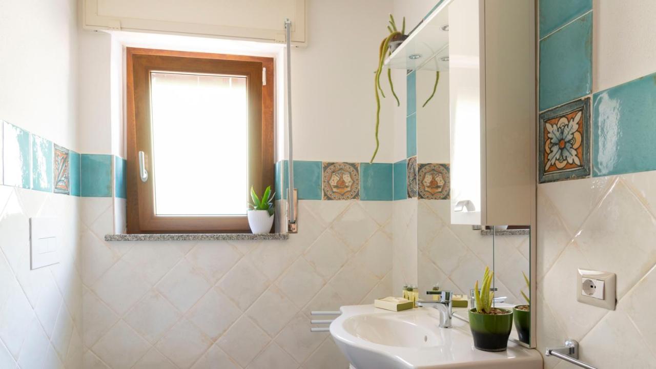 Casa Dei Lecci - Cala Gononeアパートメント エクステリア 写真