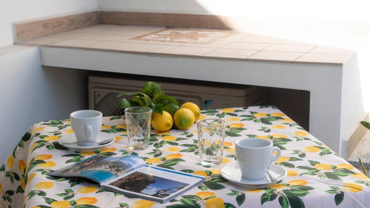 Casa Dei Lecci - Cala Gononeアパートメント エクステリア 写真