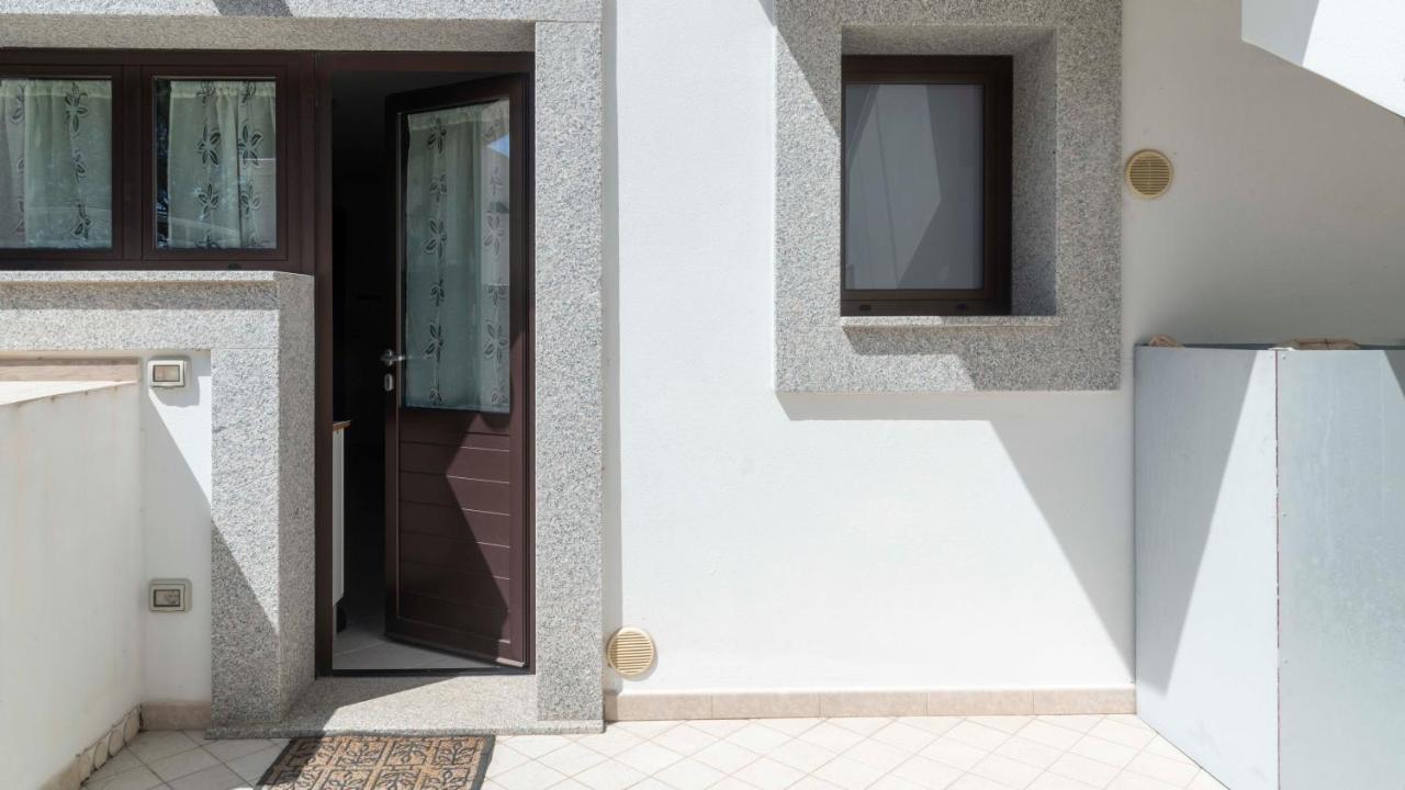 Casa Dei Lecci - Cala Gononeアパートメント エクステリア 写真
